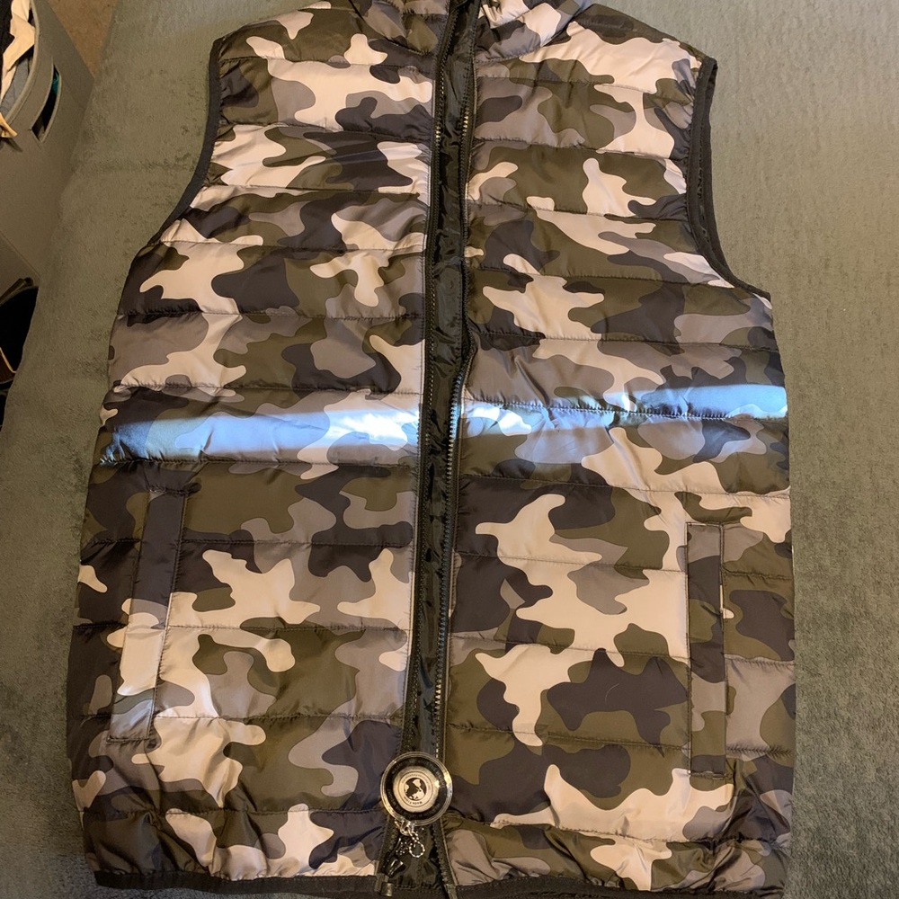 Womens Camouflage Puffer Vest